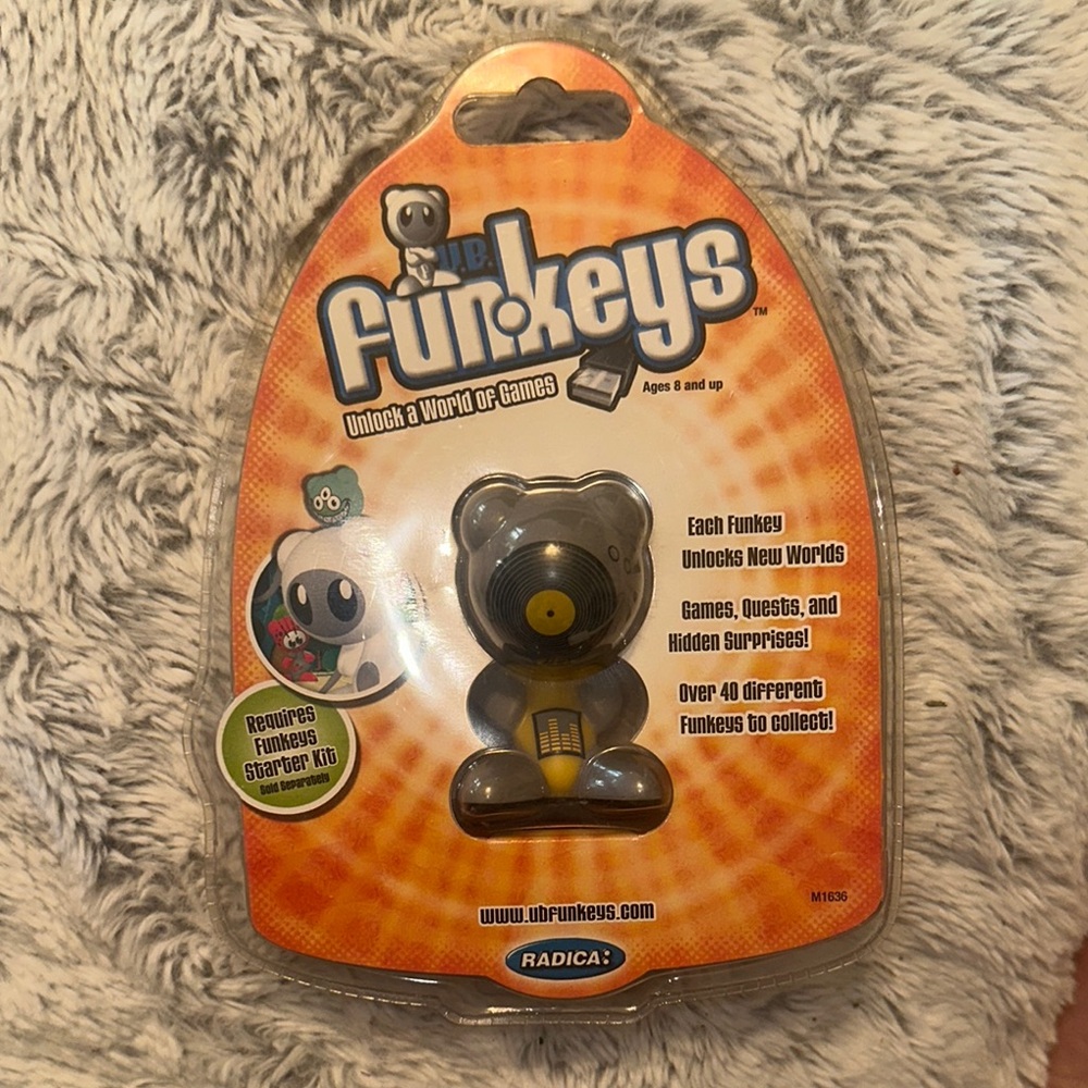 Radica UB Funkeys SCRATCH Action Figure - Yellow and Black